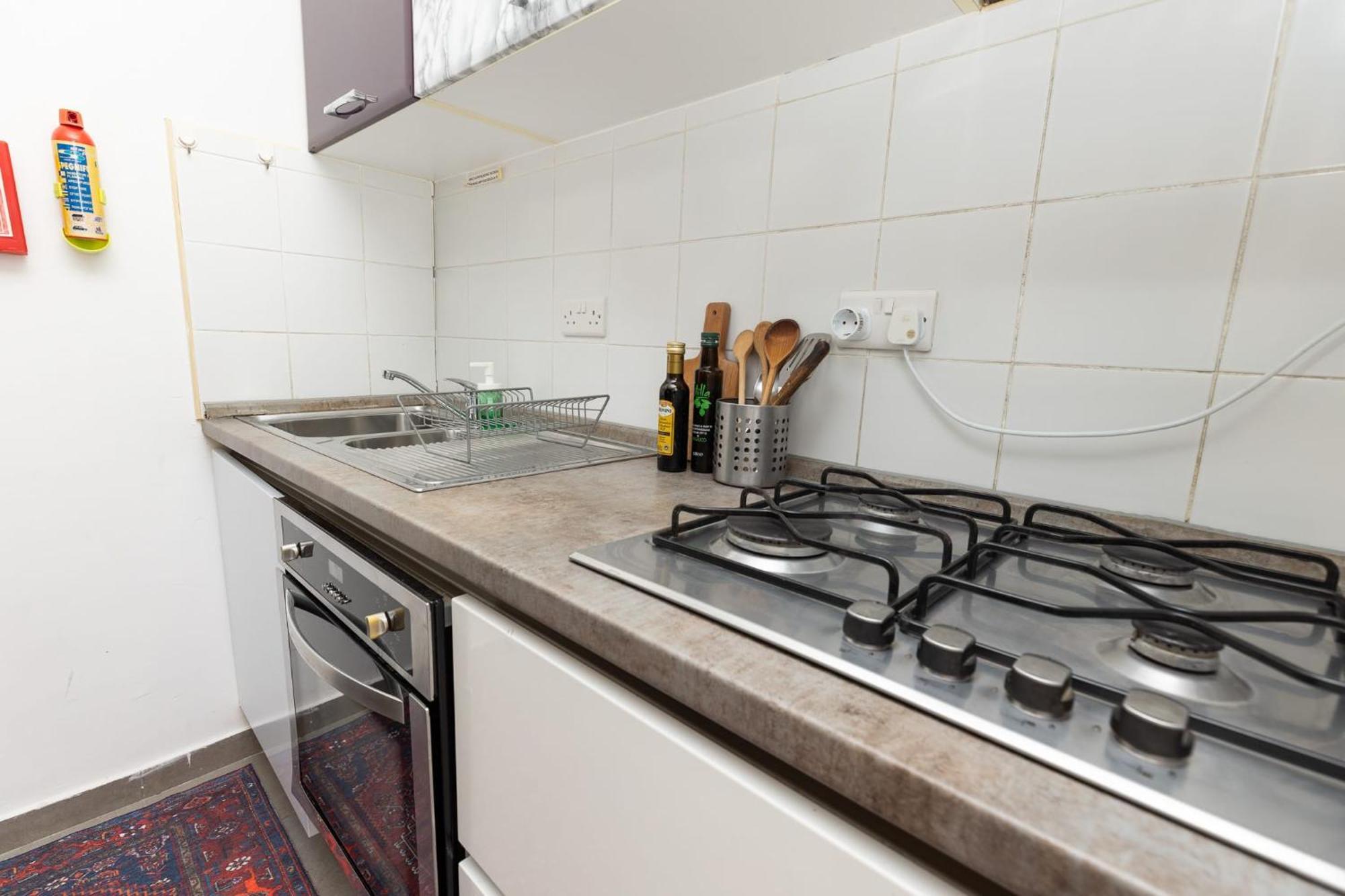 Pinewood Apartment Saint Julian's Bagian luar foto