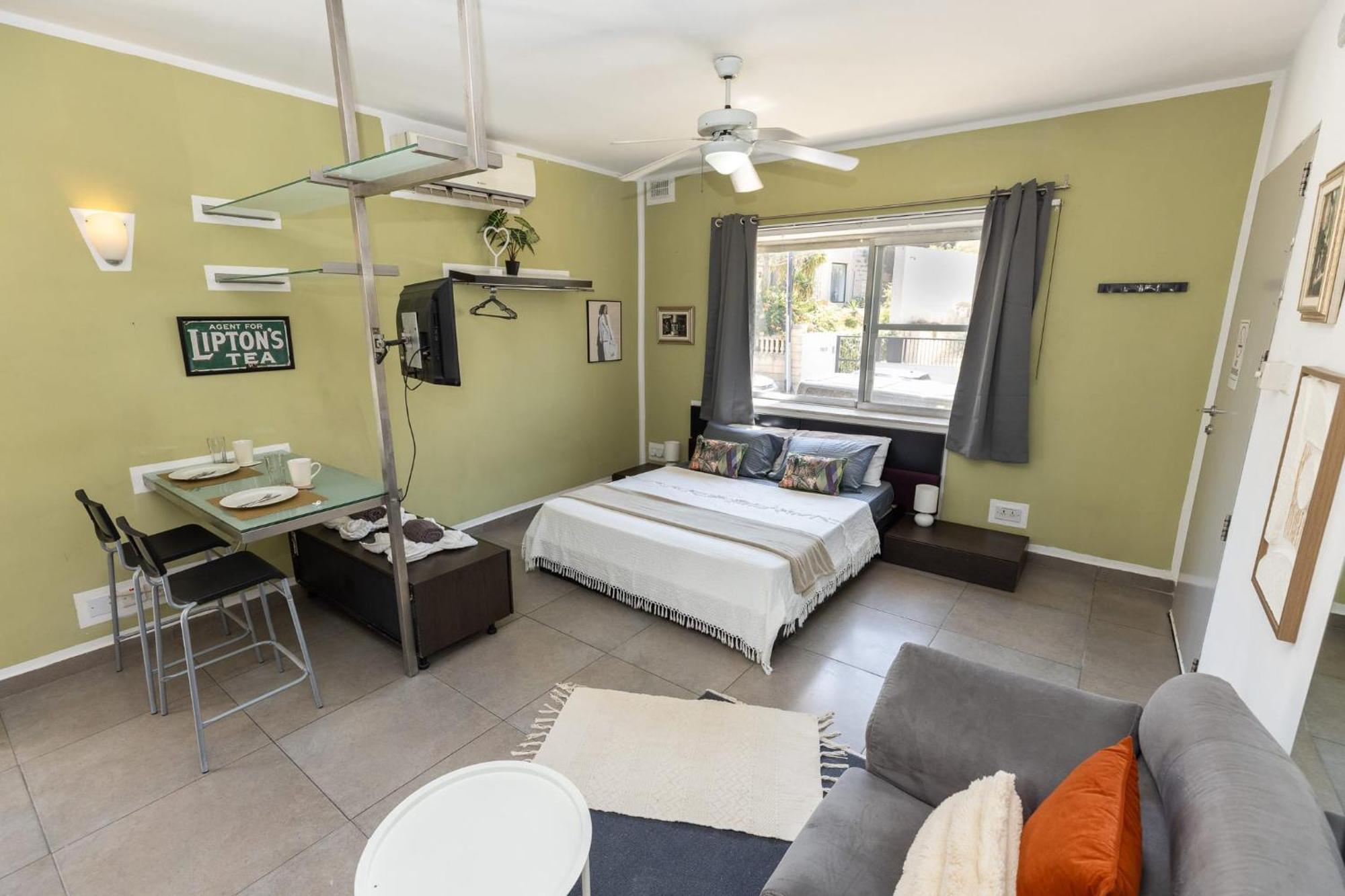 Pinewood Apartment Saint Julian's Bagian luar foto