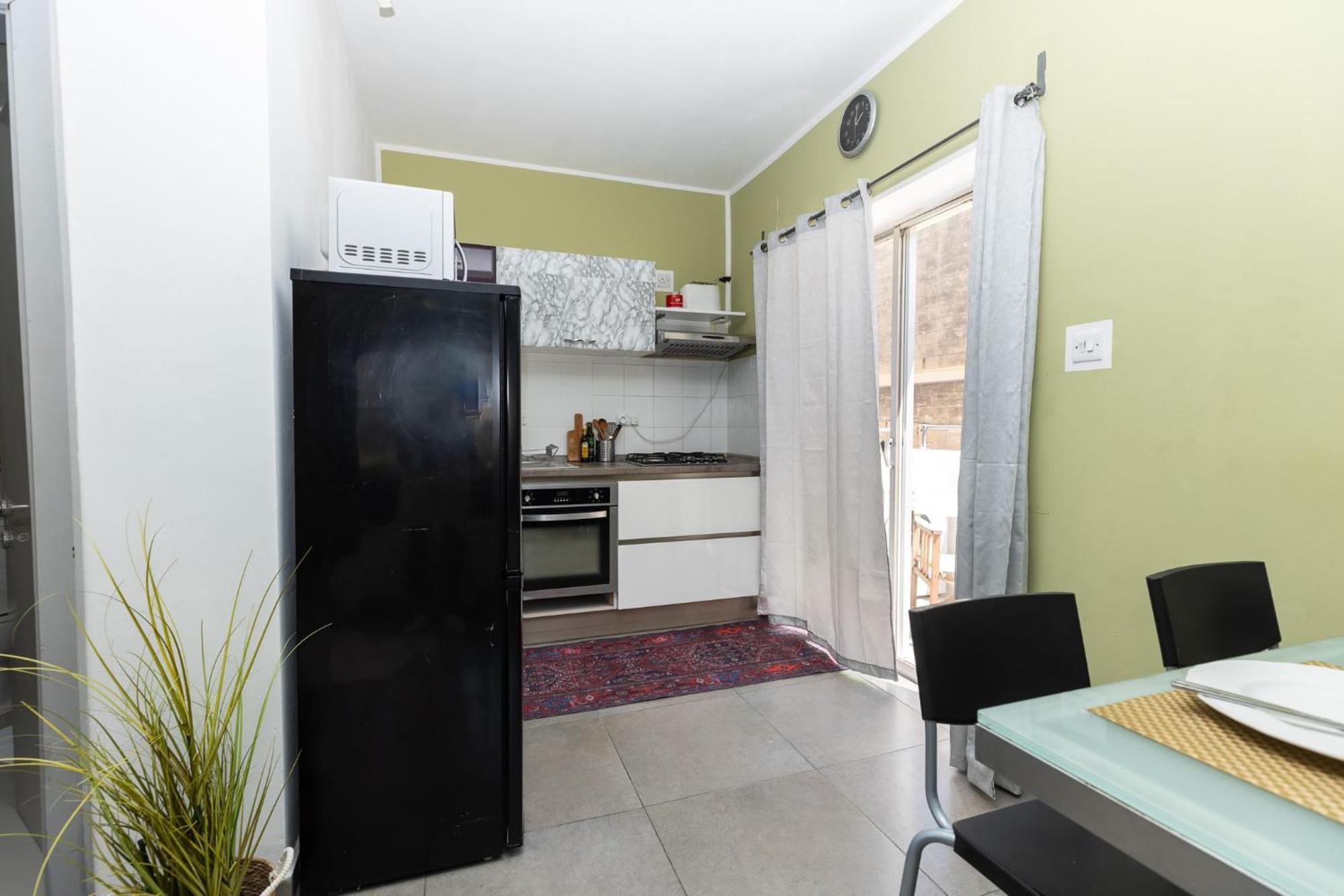 Pinewood Apartment Saint Julian's Bagian luar foto